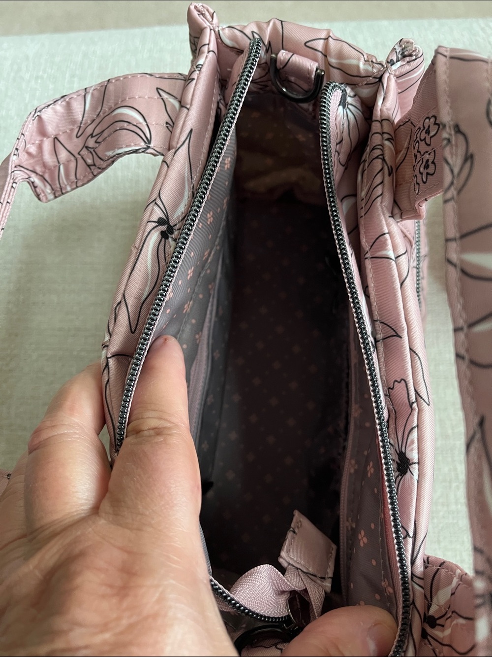 NWT Lug Jitterbug Crossbody - Picture 6 of 13